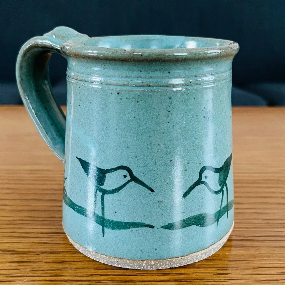 Vintage Sanibel Art Pottery Hand Painted Sandpiper made in the USA 4” H, 3.5” W - Picture 13 of 15